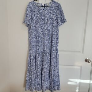 J. Crew Maxi Blue and White Floral Tiered Maxi Dress, Puff Sleeves. Size L.